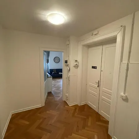 公寓 Vico 4 Charme 的里雅斯特