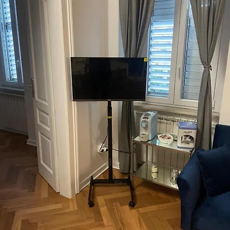 Lägenhet Vico 4 Charme Trieste